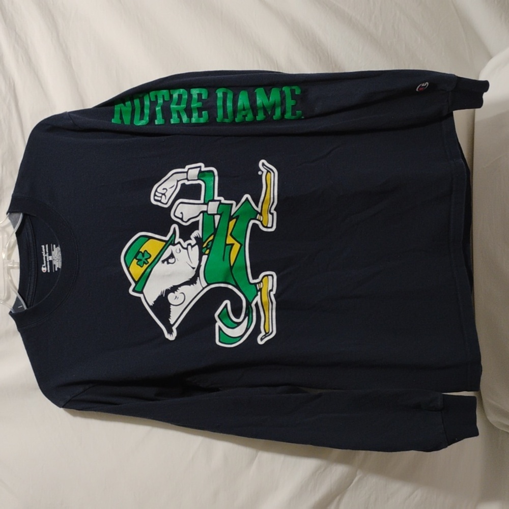 (D-17) Notre Dame Fighting Irish Leprechaun Champion Long Sleeve Tee